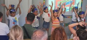 Η σχολική χρονιά ολοκληρώθηκε με γιορτές, παραστάσεις και παρουσιάσεις project 4 kalitsi language school 17