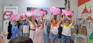Η σχολική χρονιά ολοκληρώθηκε με γιορτές, παραστάσεις και παρουσιάσεις project 14 kalitsi language school 6